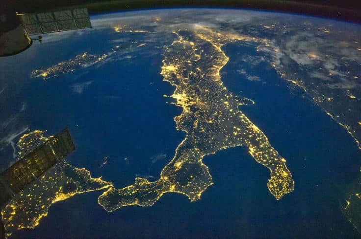 Immagini dal satellite per farci ritornare negli spazi pubblici dopo la pandemia